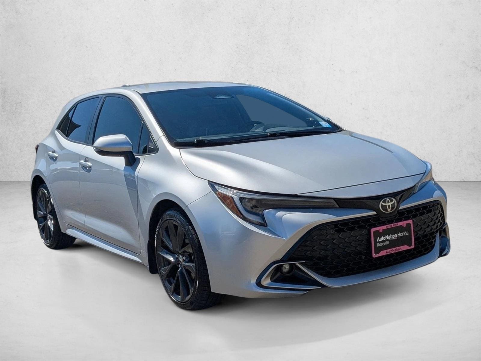 2023 Toyota Corolla Hatchback XSE photo 3
