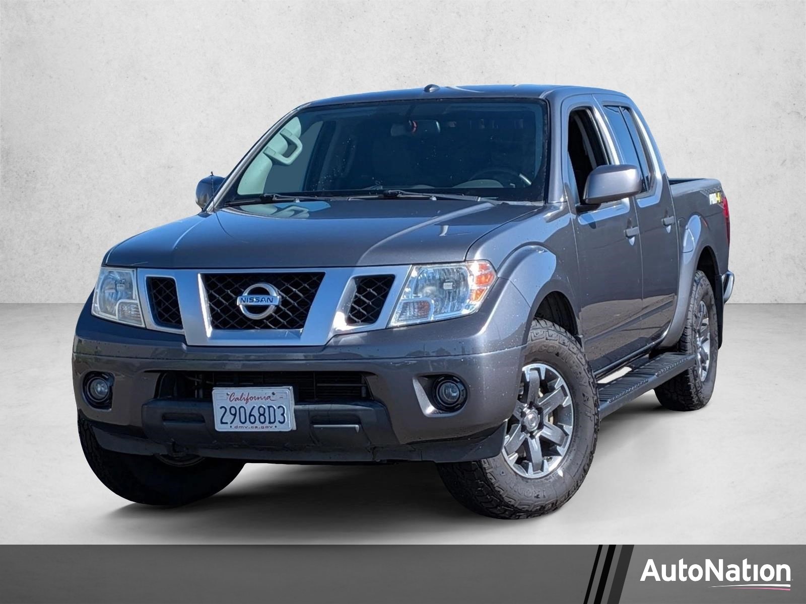 2018 Nissan Frontier 4.0 PRO-4X Crew Cab 4X4 AT's photo