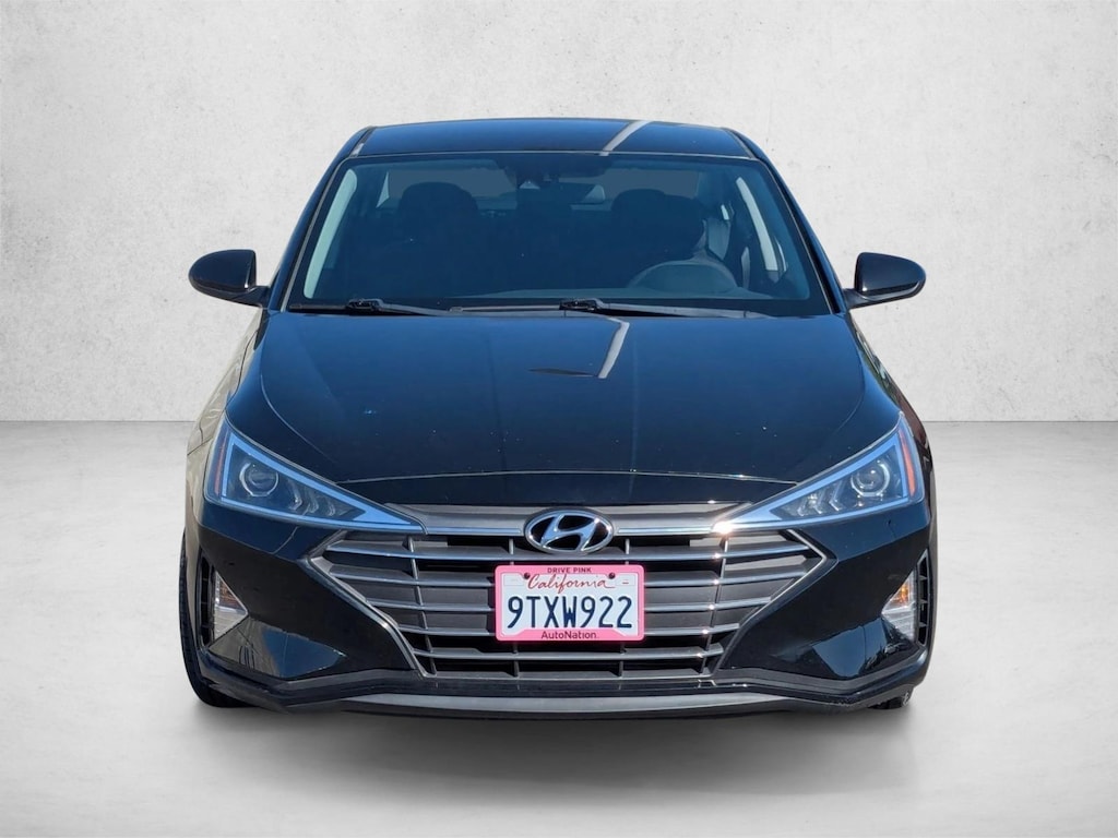 Used 2020 Hyundai Elantra SE Sedan