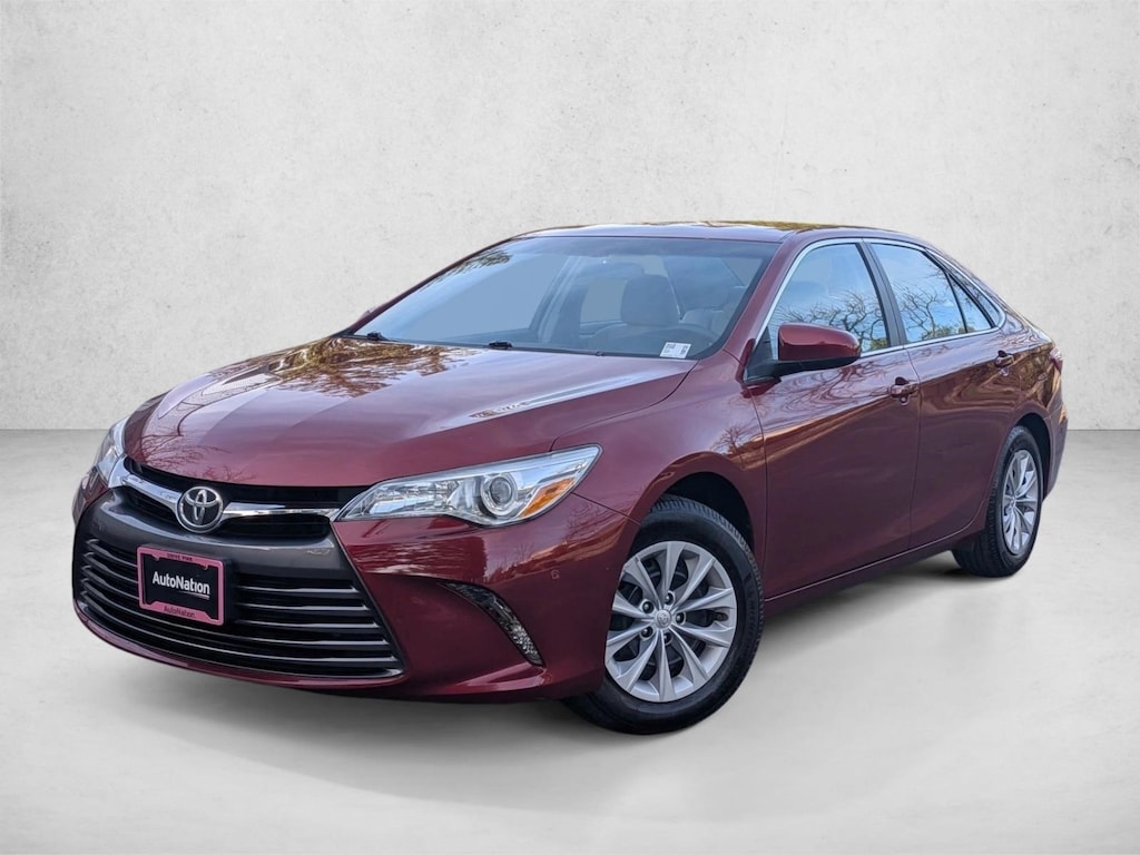 Used 2015 Toyota Camry LE Sedan