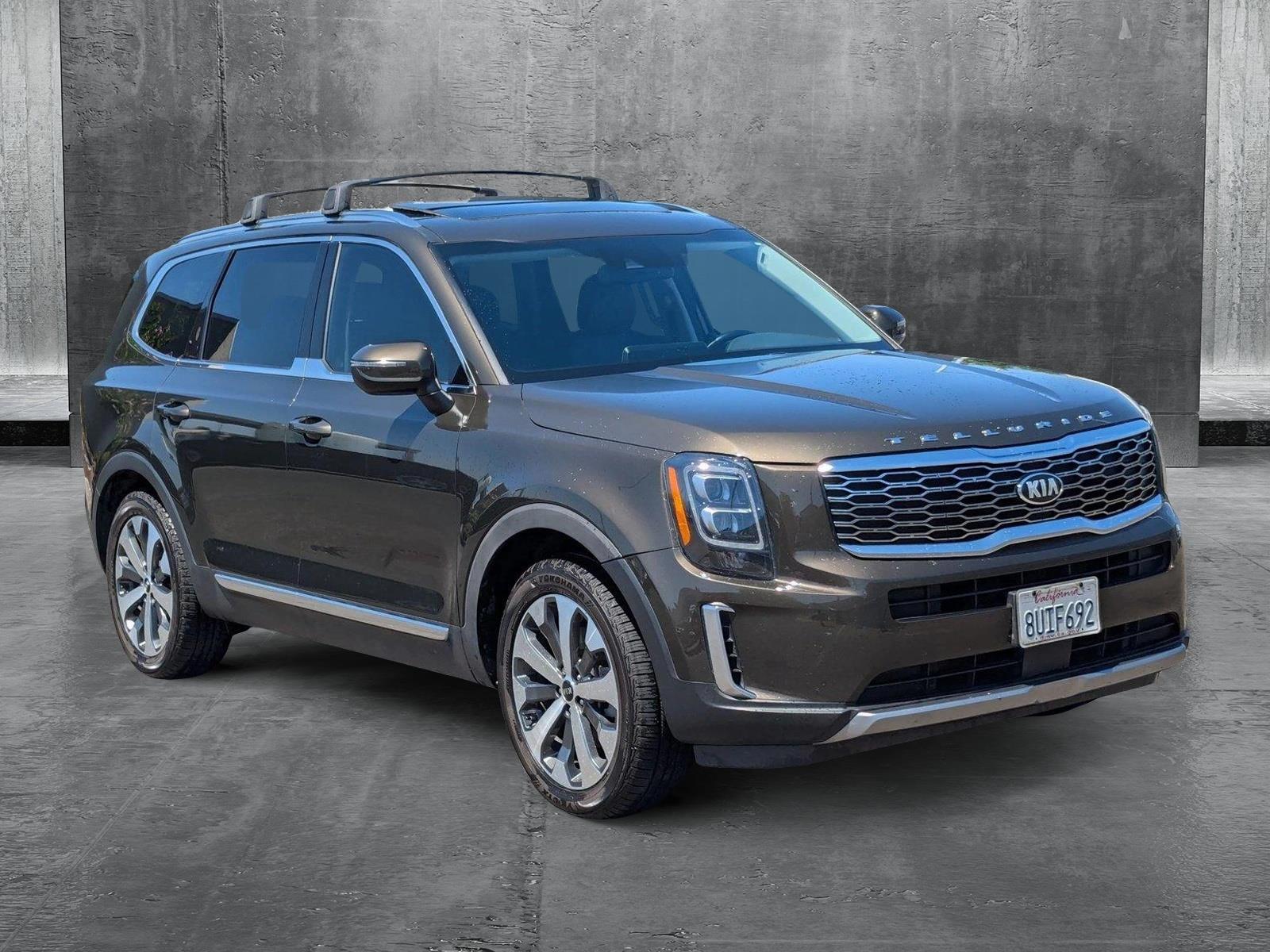 2021 Kia Telluride EX photo 3