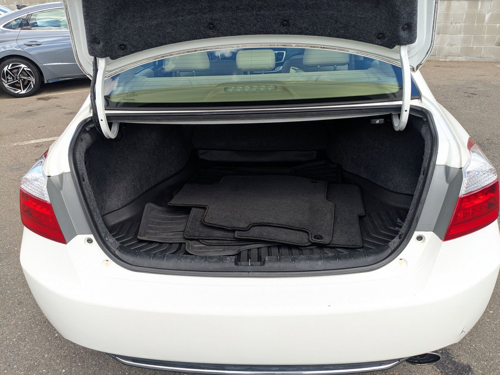 2014 Honda Accord EX-L photo 6