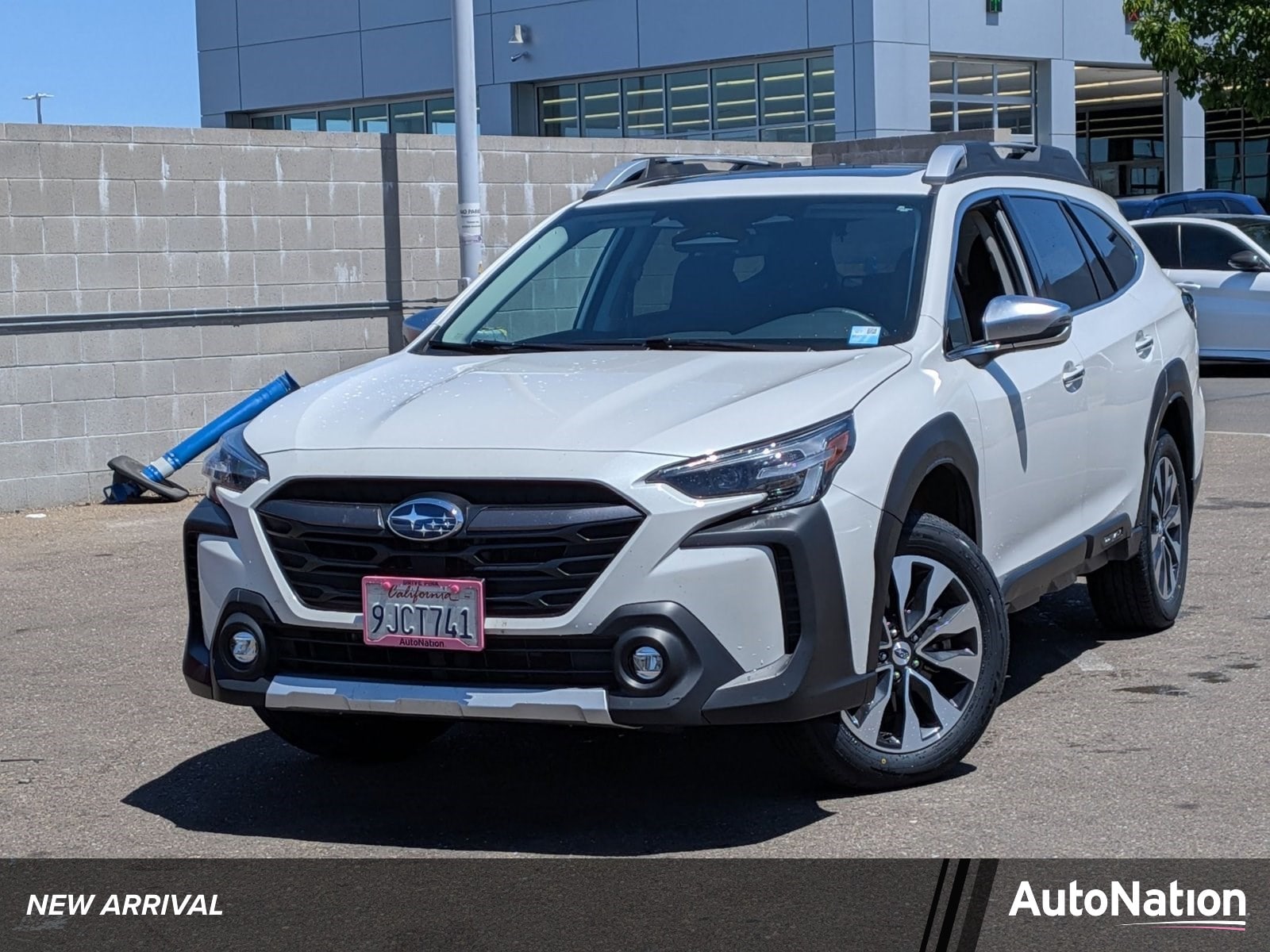 2024 Subaru Outback Touring's photo