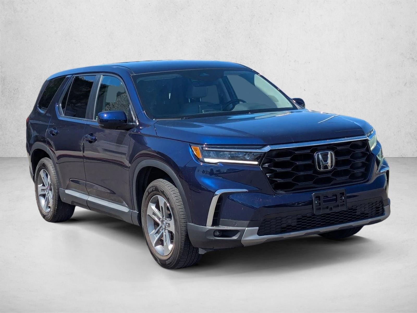 2024 Honda Pilot EX-L 7 Passenger photo 3