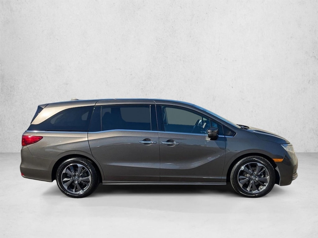 Certified 2022 Honda Odyssey Elite Van