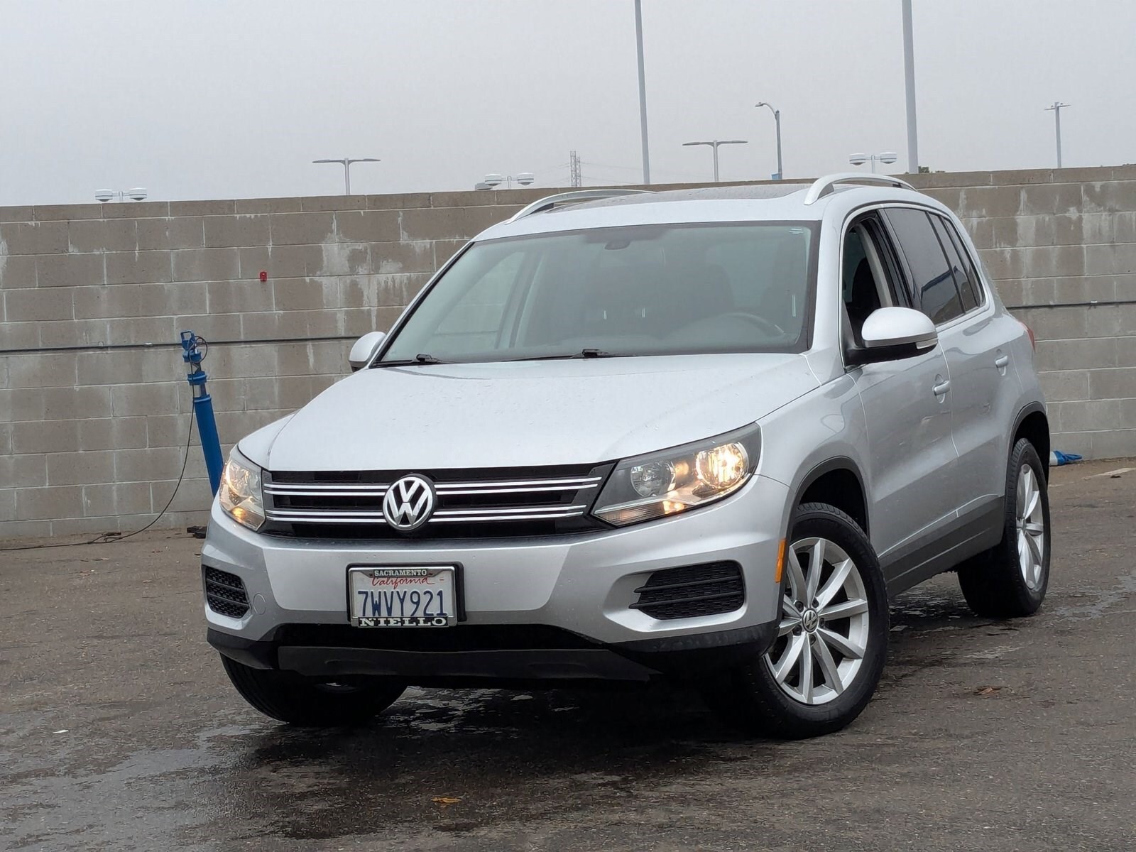 2017 Volkswagen Tiguan Wolfsburg Edition's photo