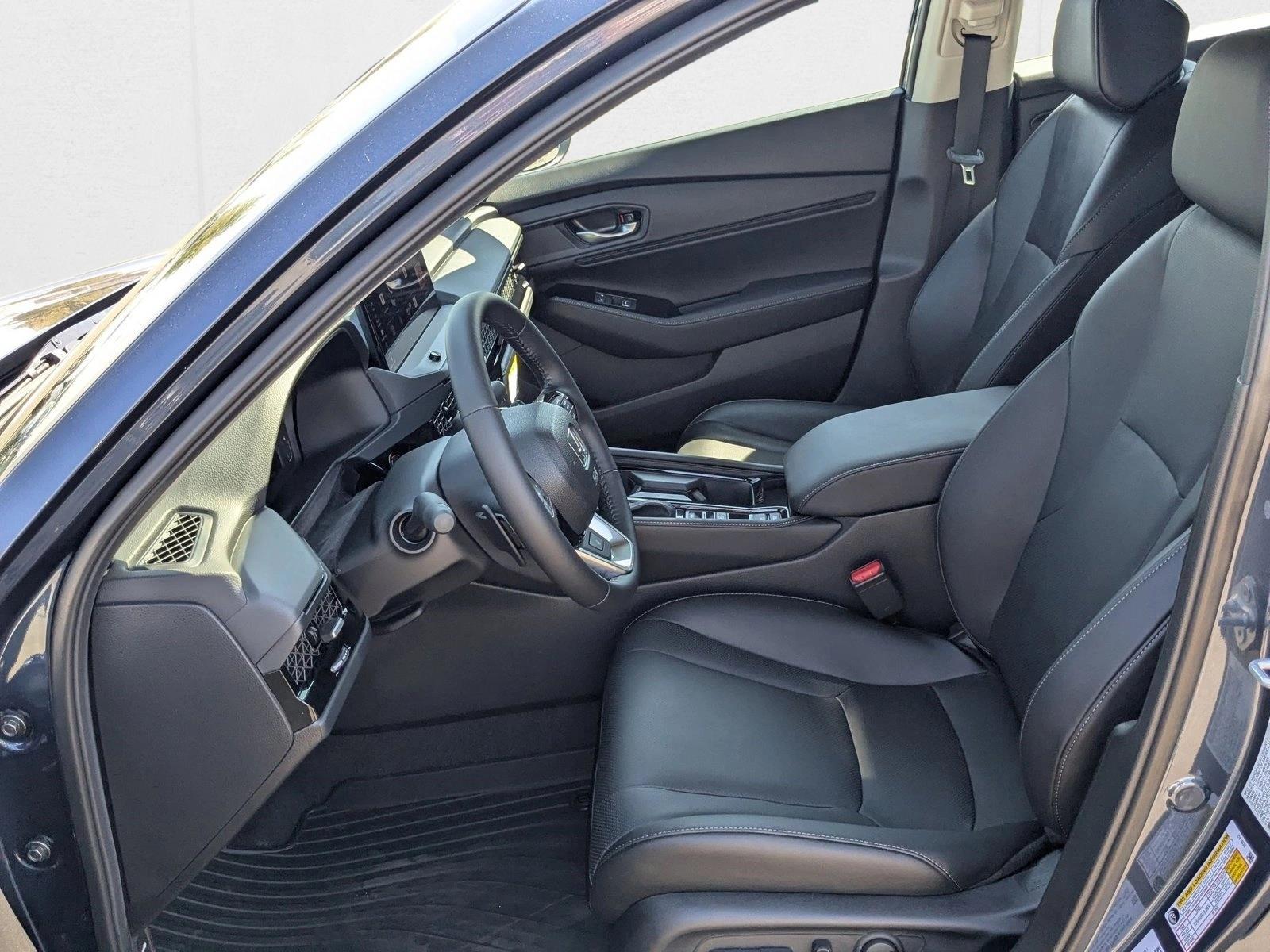 2025 Honda Accord Hybrid Touring photo 4
