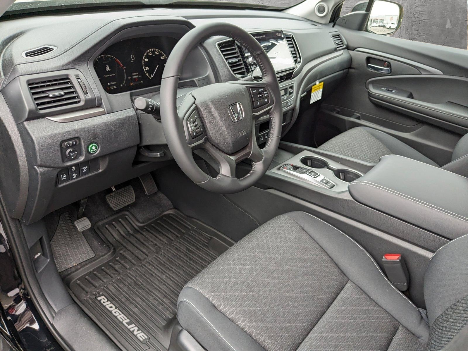 2024 Honda Ridgeline Sport photo 3