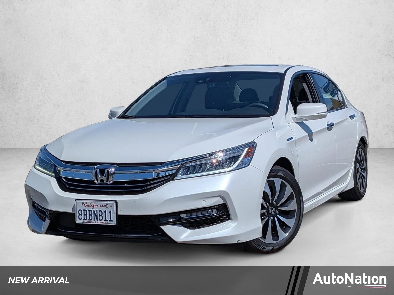 2017 Honda Accord Hybrid Touring's photo