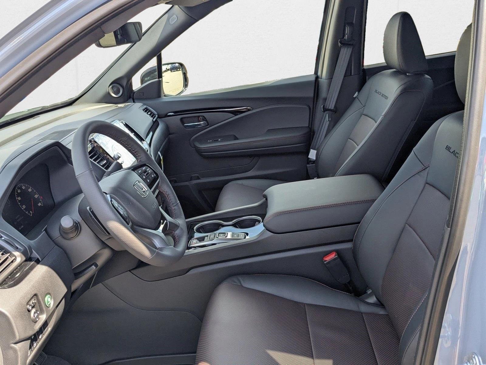 2025 Honda Ridgeline Black Edition photo 4