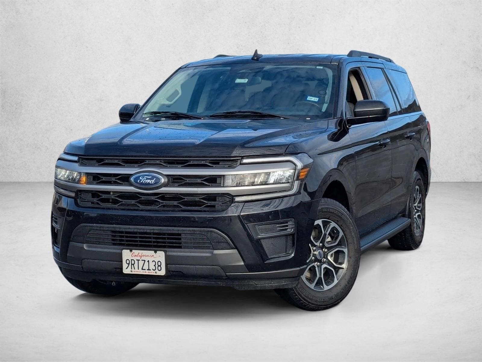 2022 Ford Expedition XLT's photo