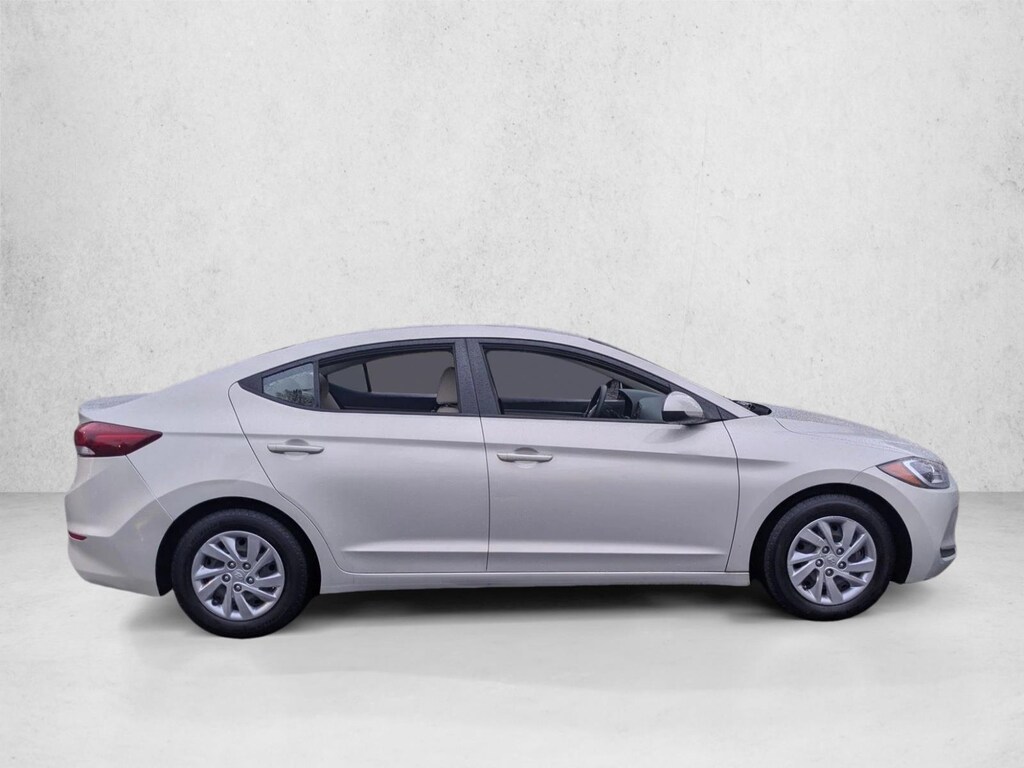 Used 2018 Hyundai Elantra SE Sedan