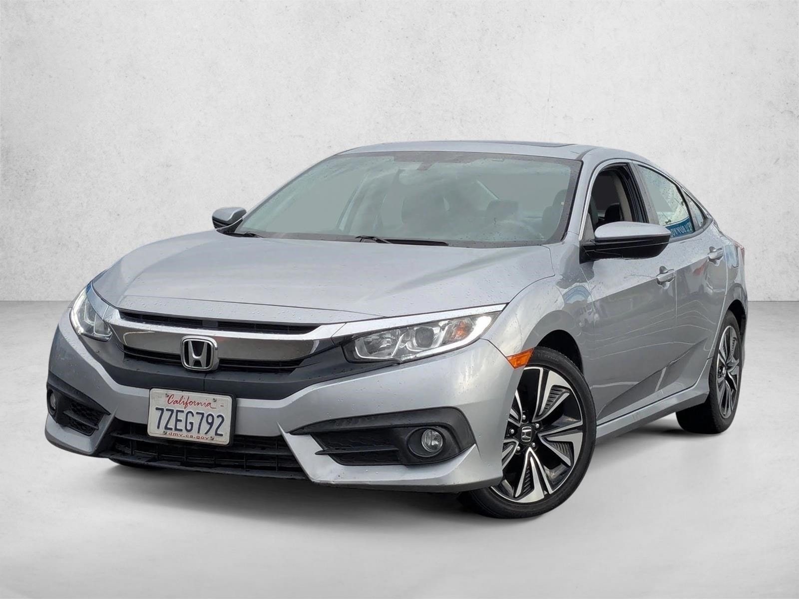 2017 Honda Civic EX-L's photo