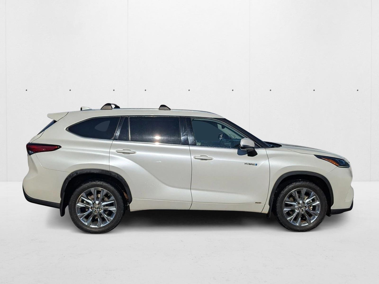 2021 Toyota Highlander Hybrid Limited photo 3