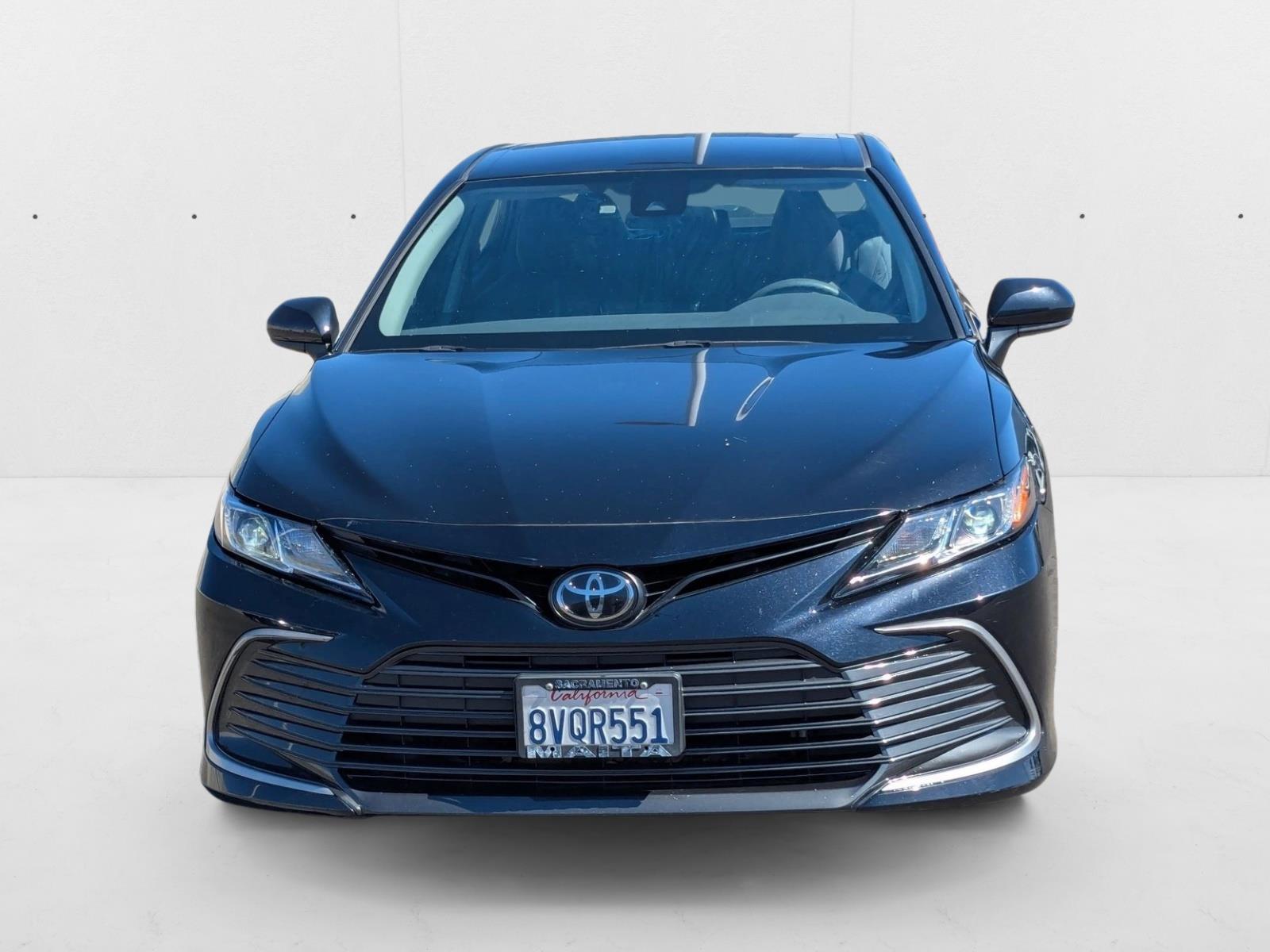 2021 Toyota Camry LE photo 2