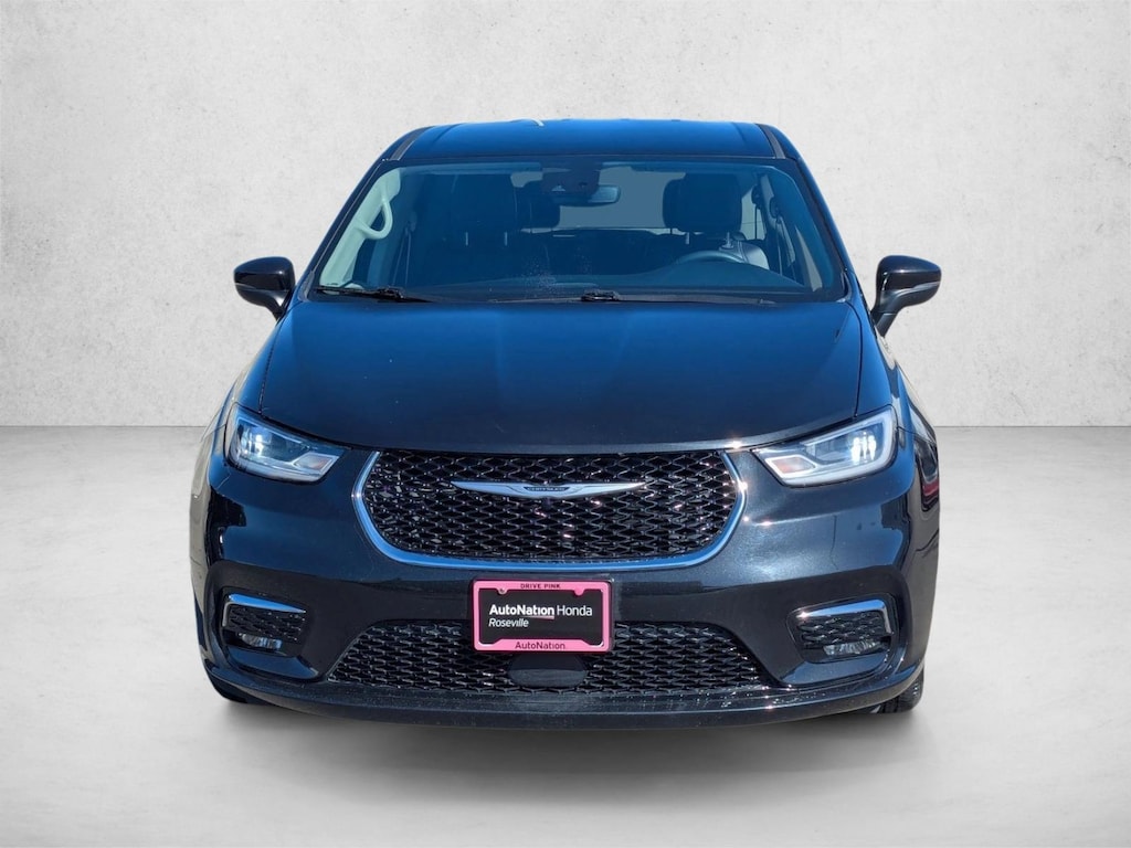 Used 2023 Chrysler Pacifica Touring L Van Passenger Van