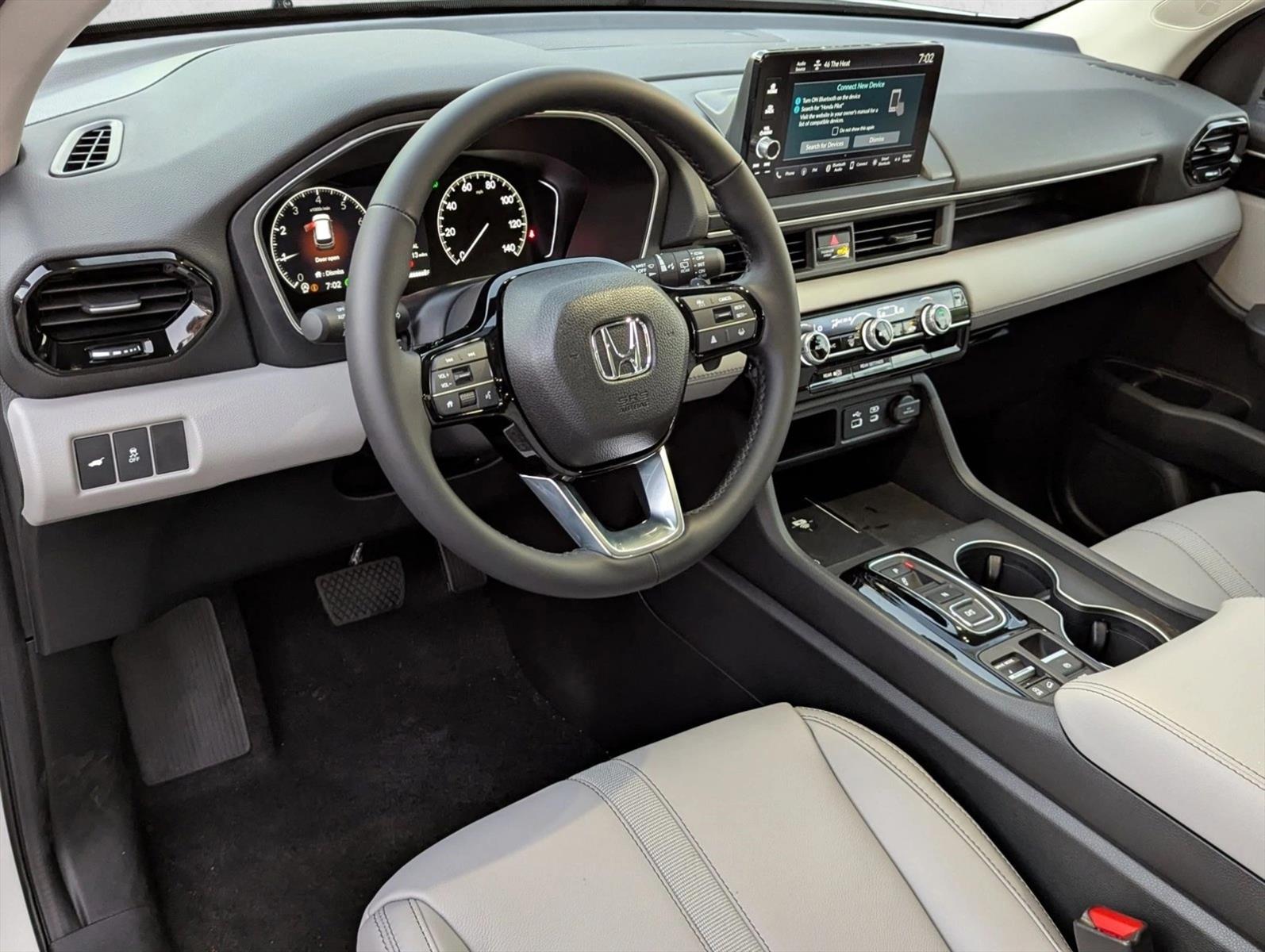 2025 Honda Pilot EX-L photo 3