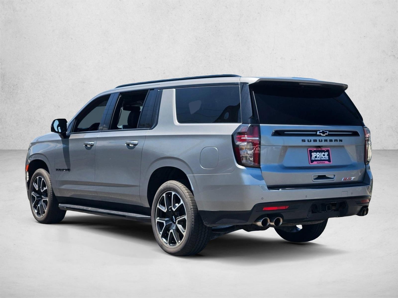 2023 Chevrolet Suburban RST - Photo 8