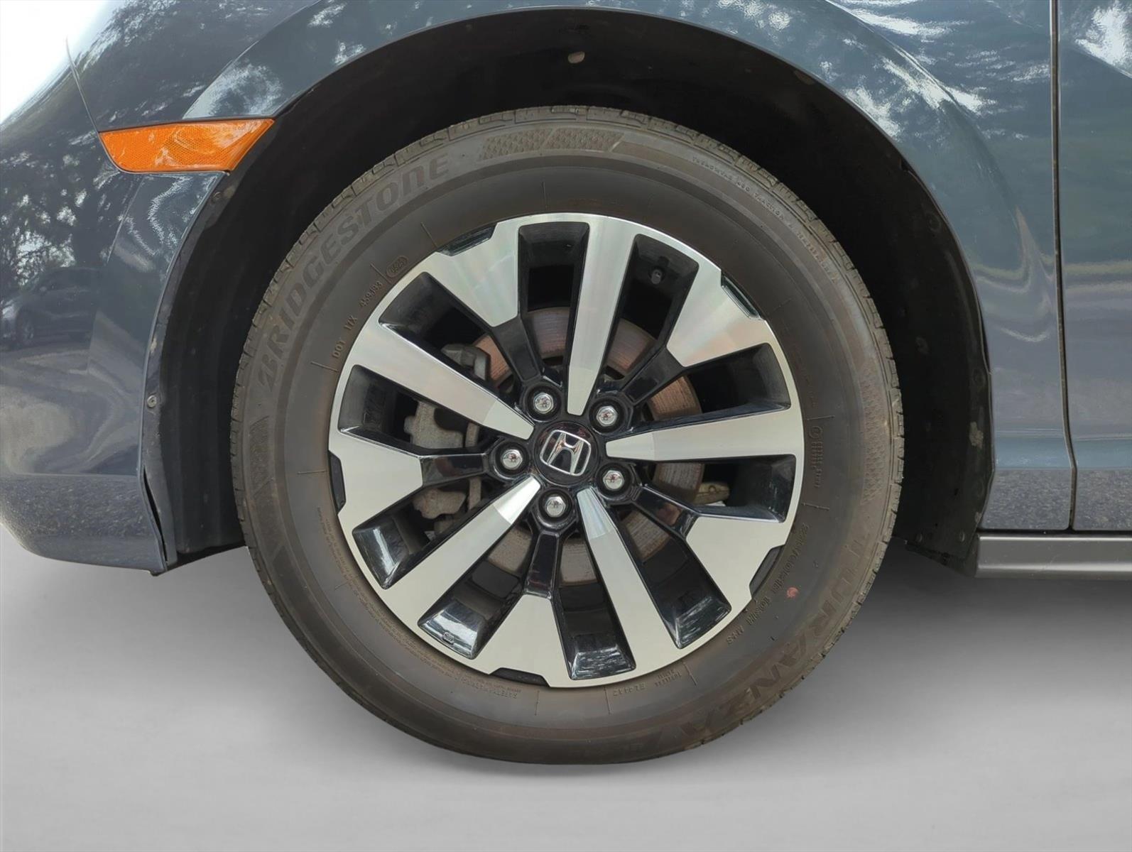 2025 Honda Odyssey EX-L - Photo 13