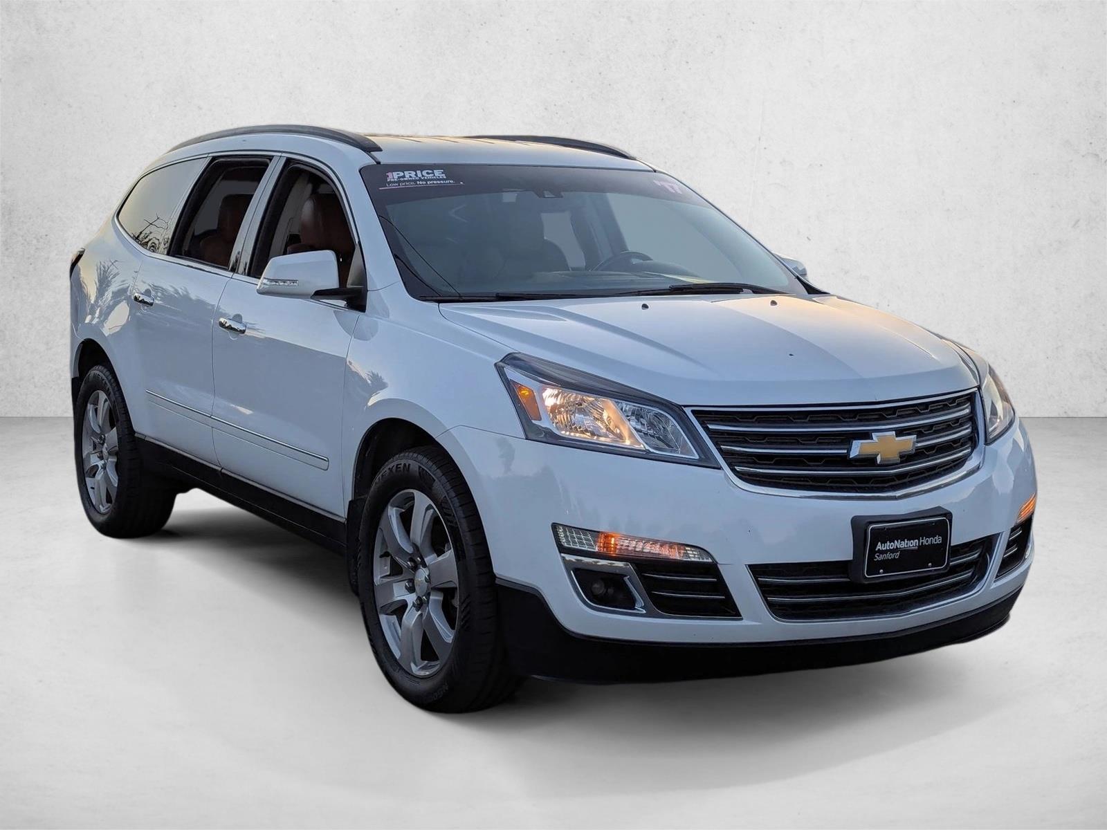 2017 Chevrolet Traverse Premier photo 3