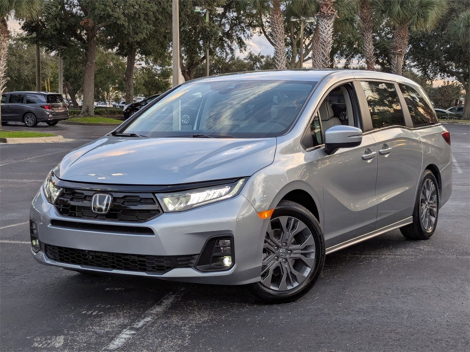 2026 Honda Odyssey Touring's photo