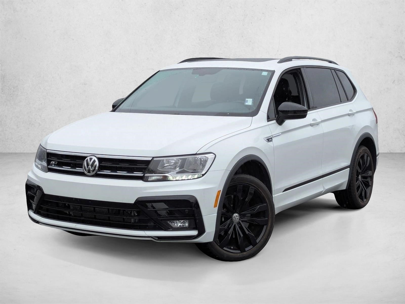 2021 Volkswagen Tiguan SE R-LINE BLACK's photo