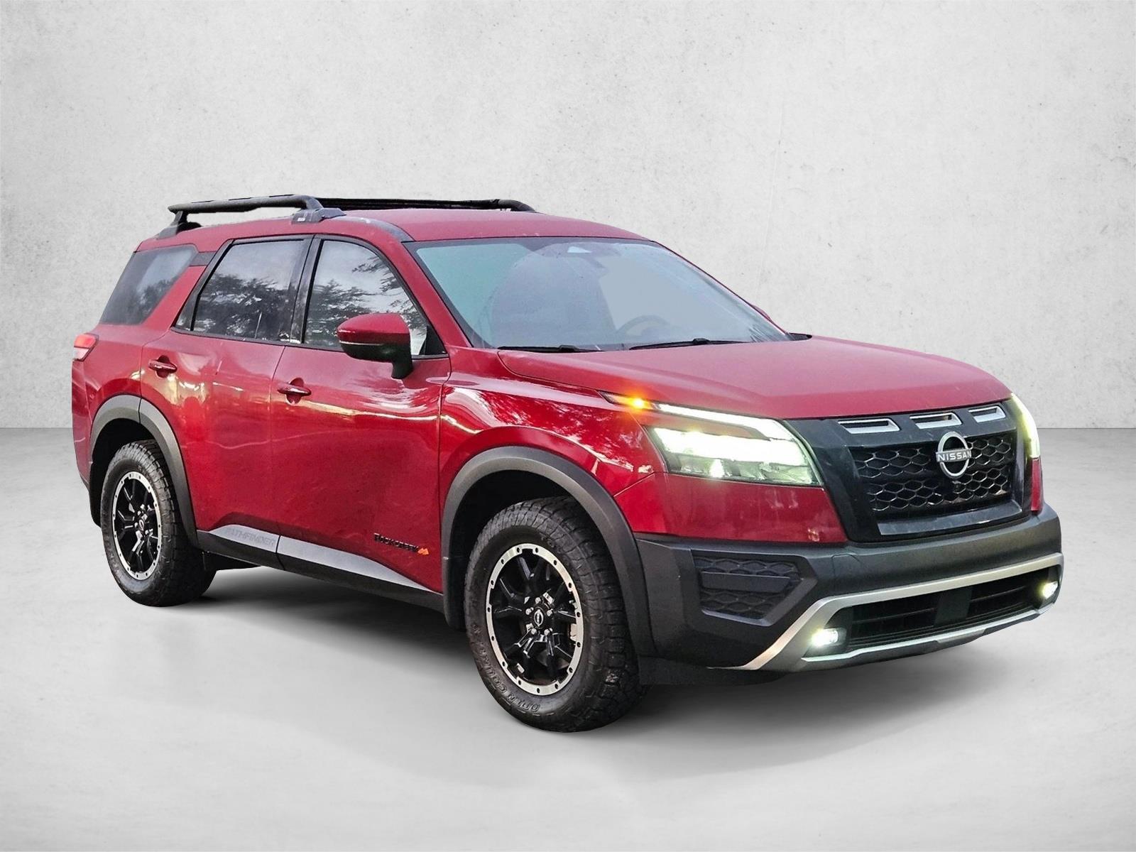 2025 Nissan Pathfinder Rock Creek photo 2