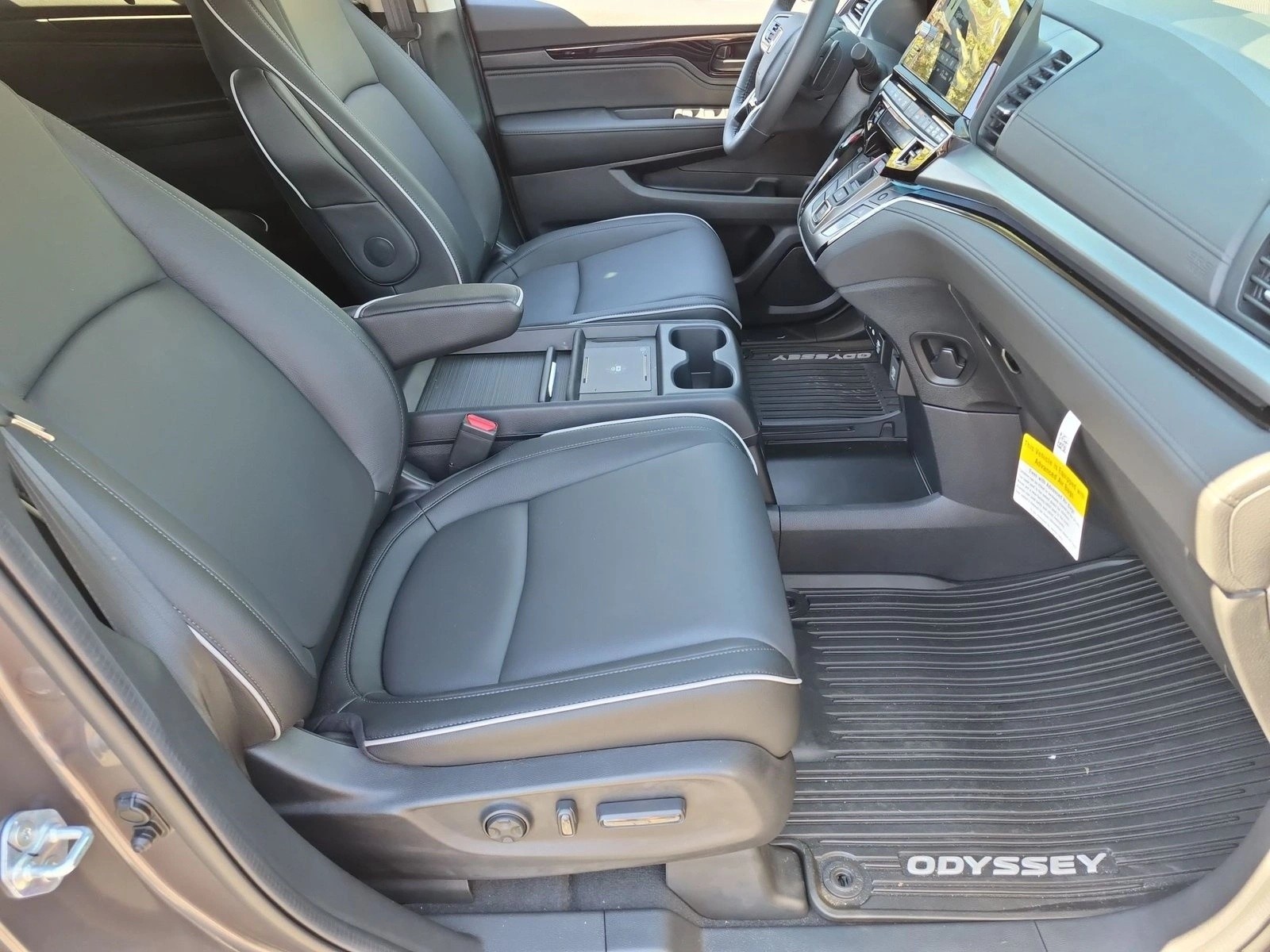 2026 Honda Odyssey Touring - Photo 23