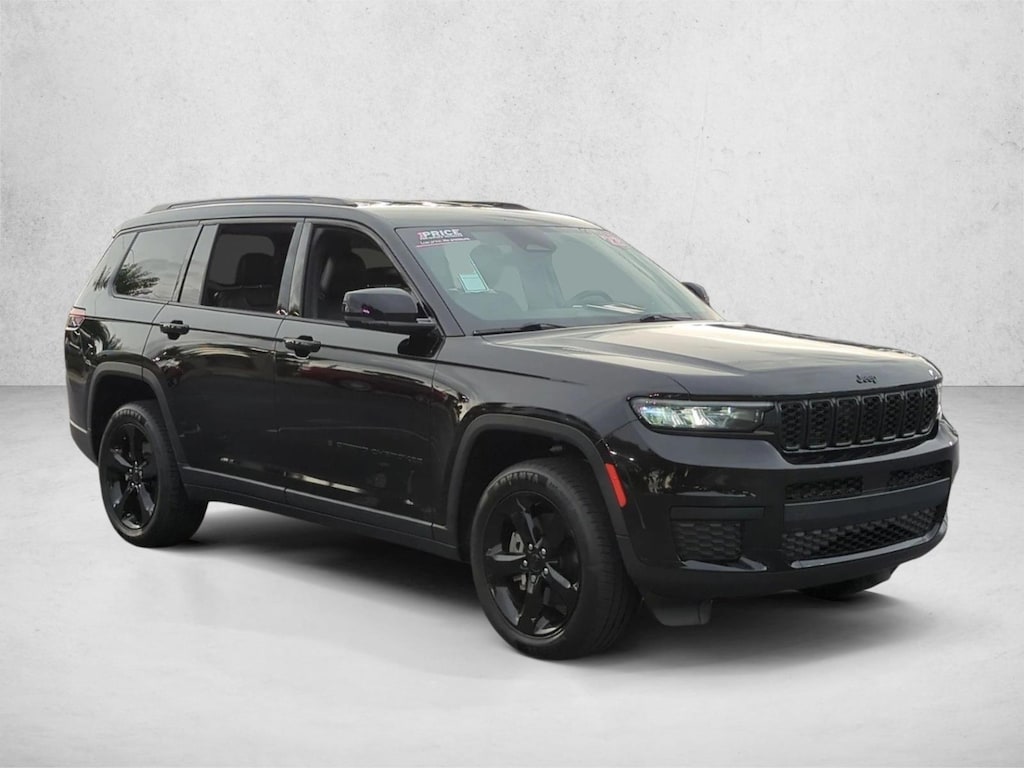Used 2022 Jeep New Grand Cherokee Laredo SUV