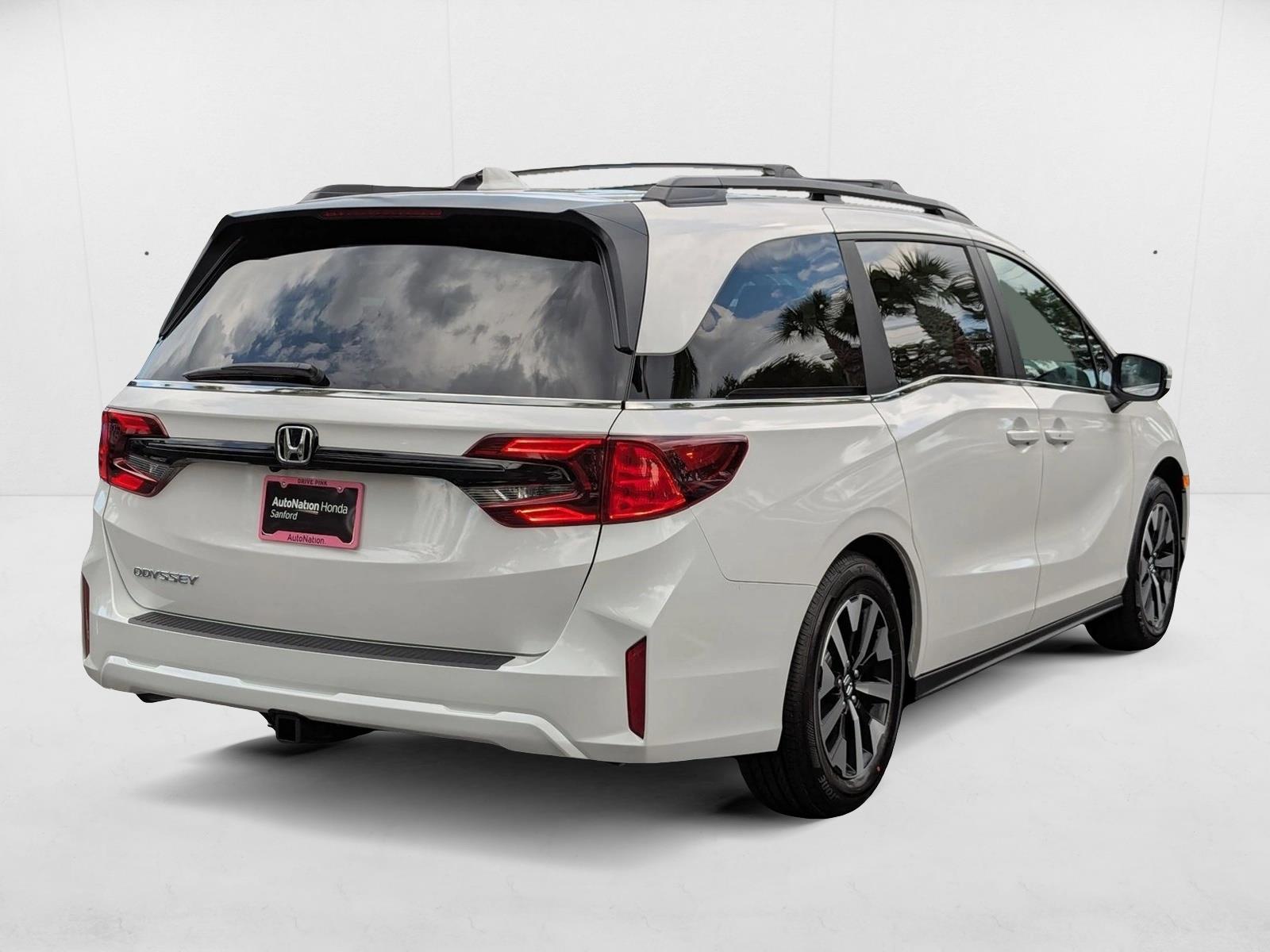 2026 Honda Odyssey EX-L photo 2