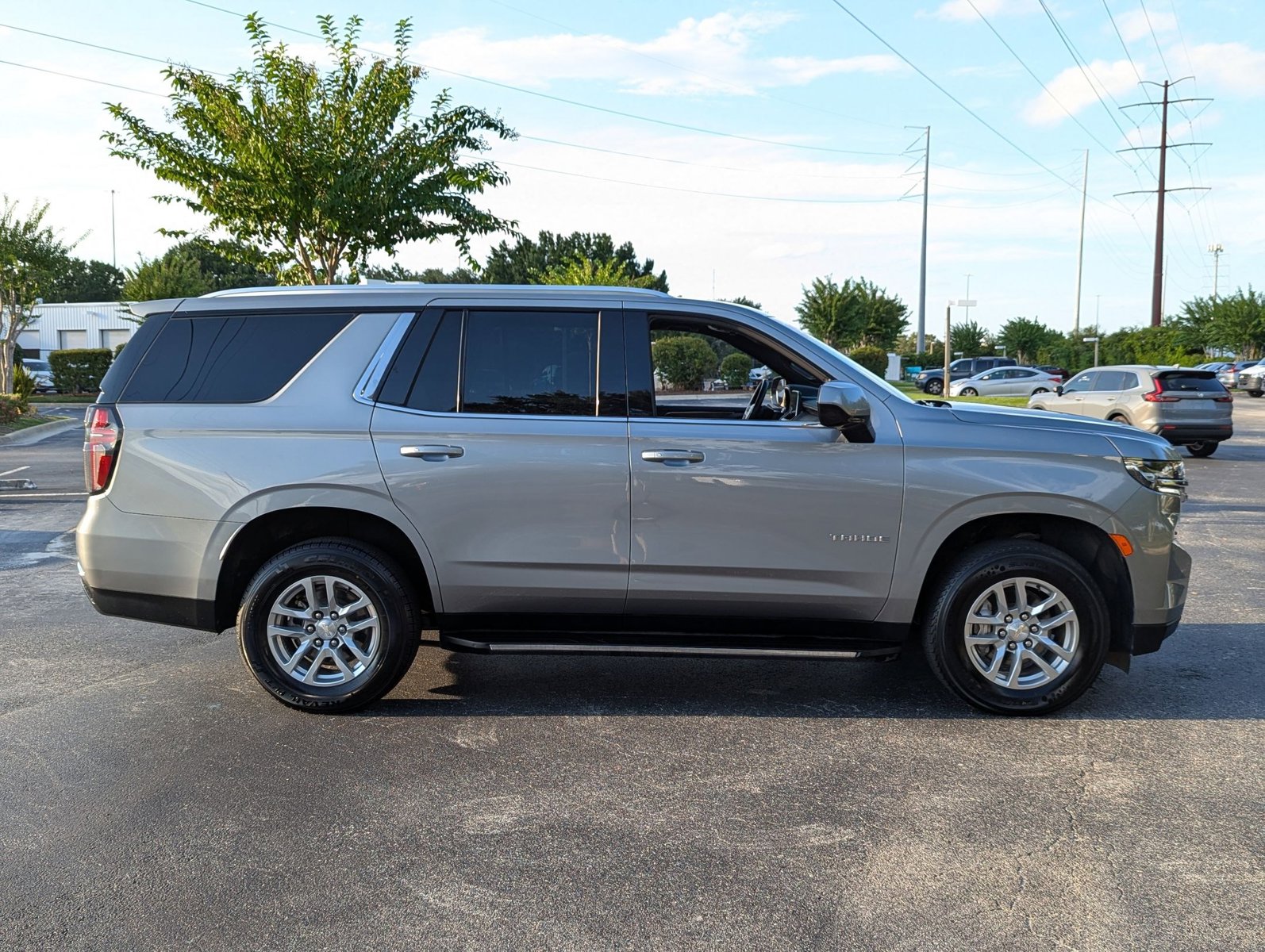 2023 Chevrolet Tahoe LT photo 4