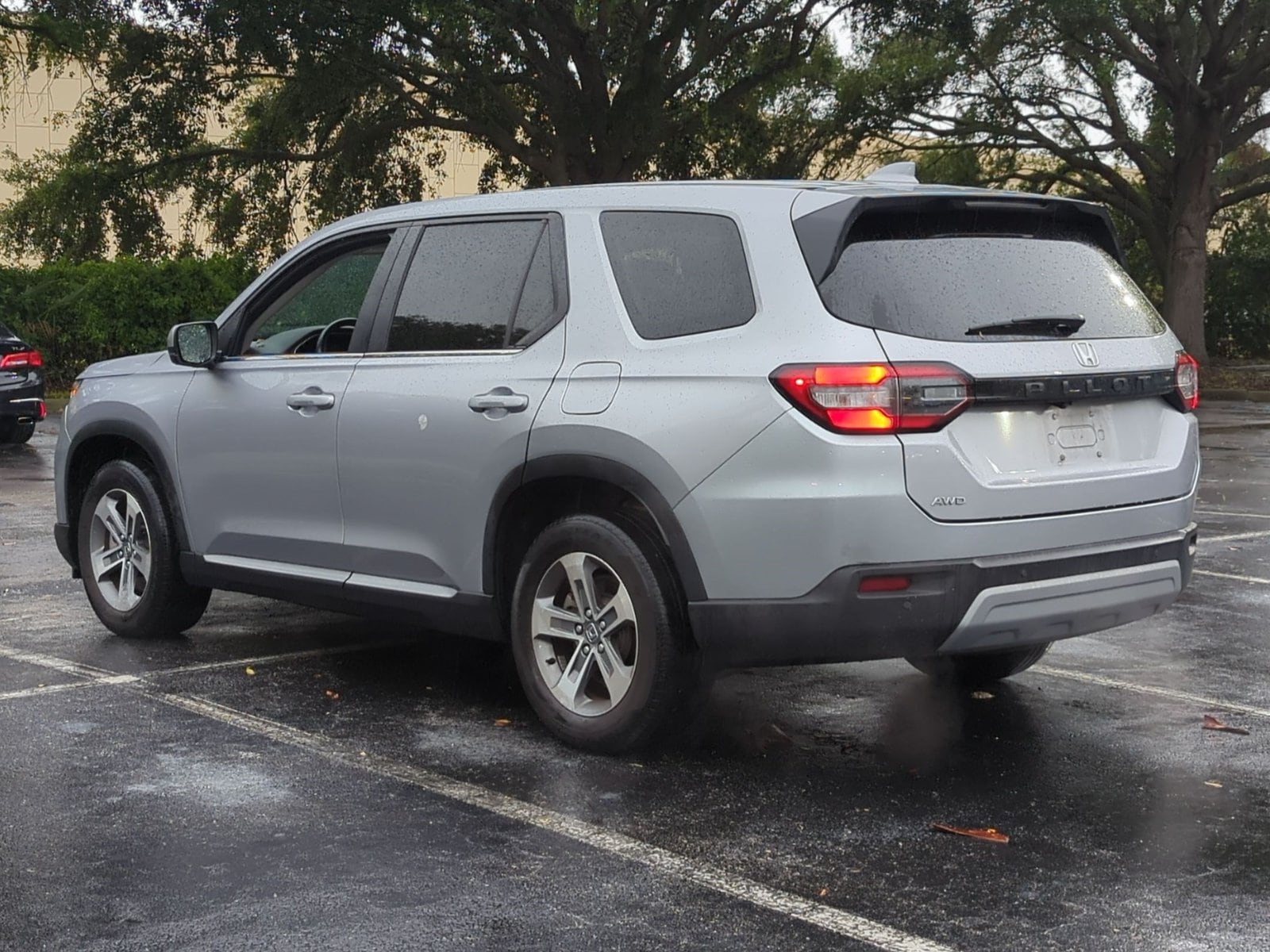 2024 Honda Pilot EX-L - Photo 7