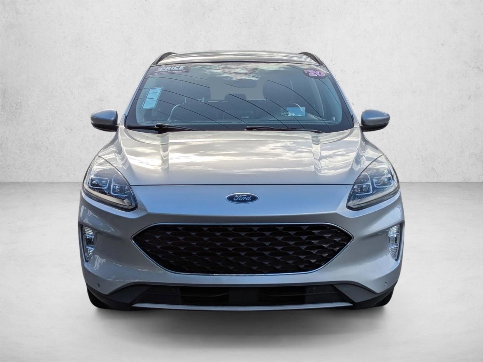 2020 Ford Escape Titanium Hybrid photo 2