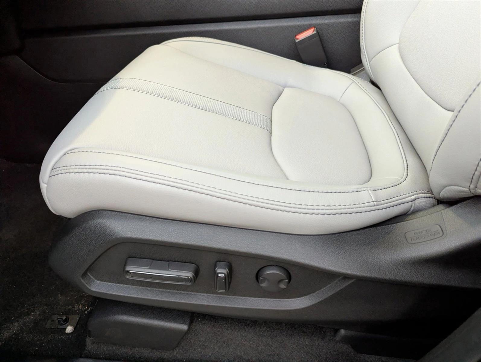 2025 Honda Pilot EX-L photo 4