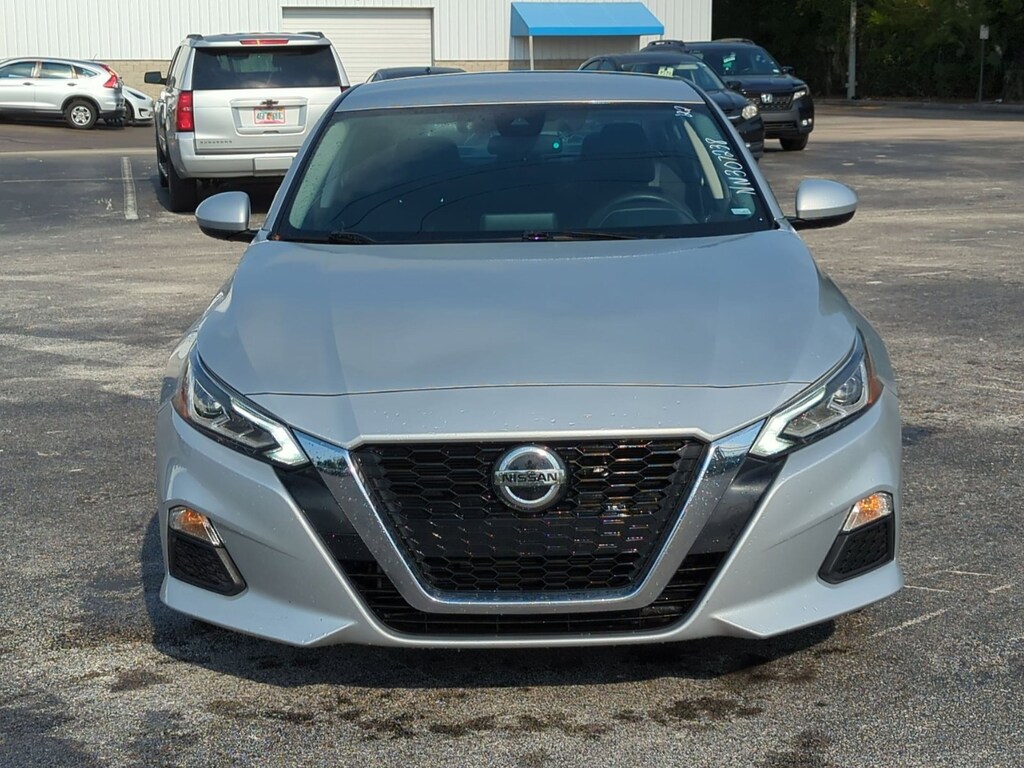 Used 2022 Nissan Altima 2.5 SV Sedan