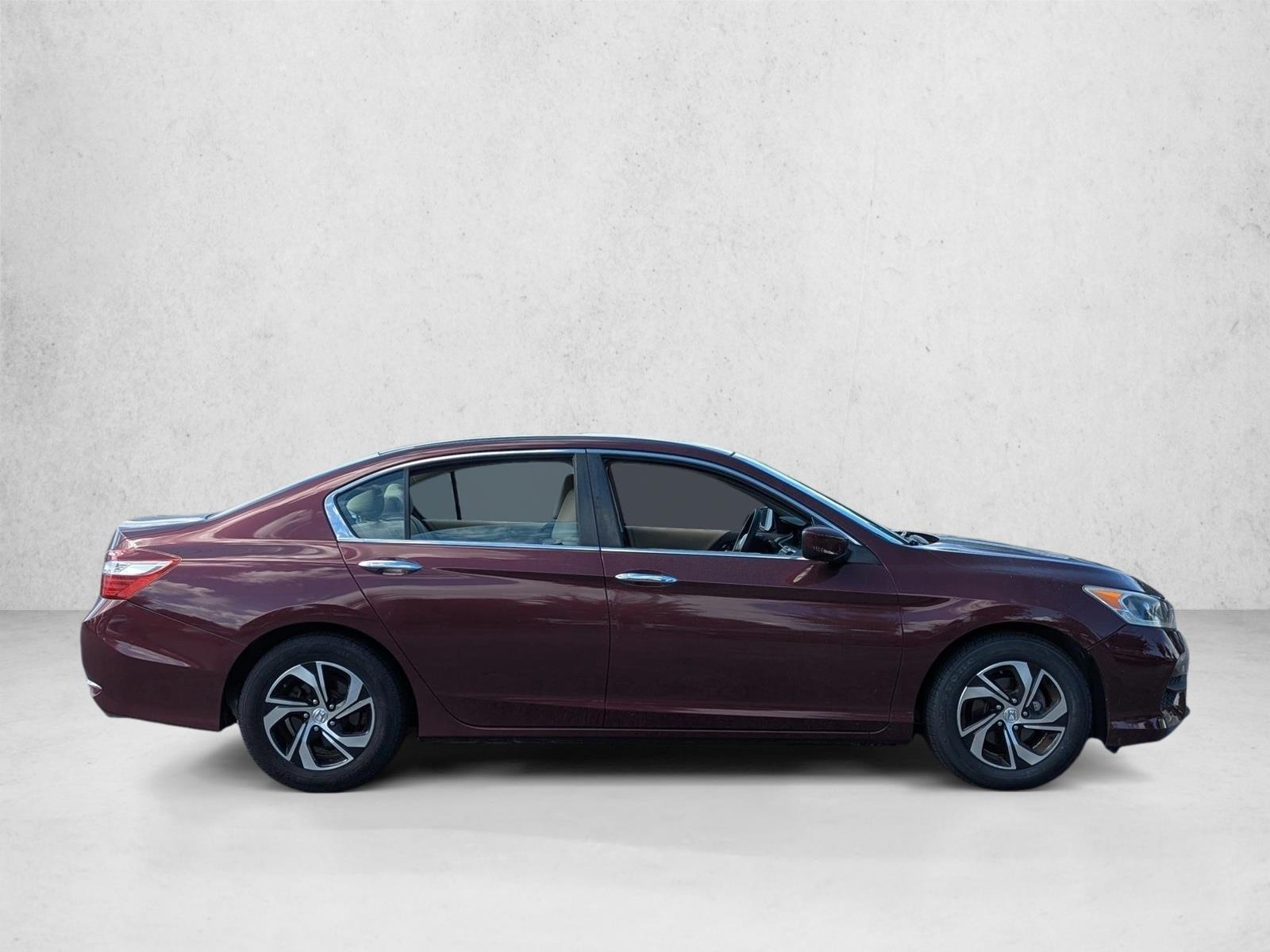 2016 Honda Accord LX photo 4