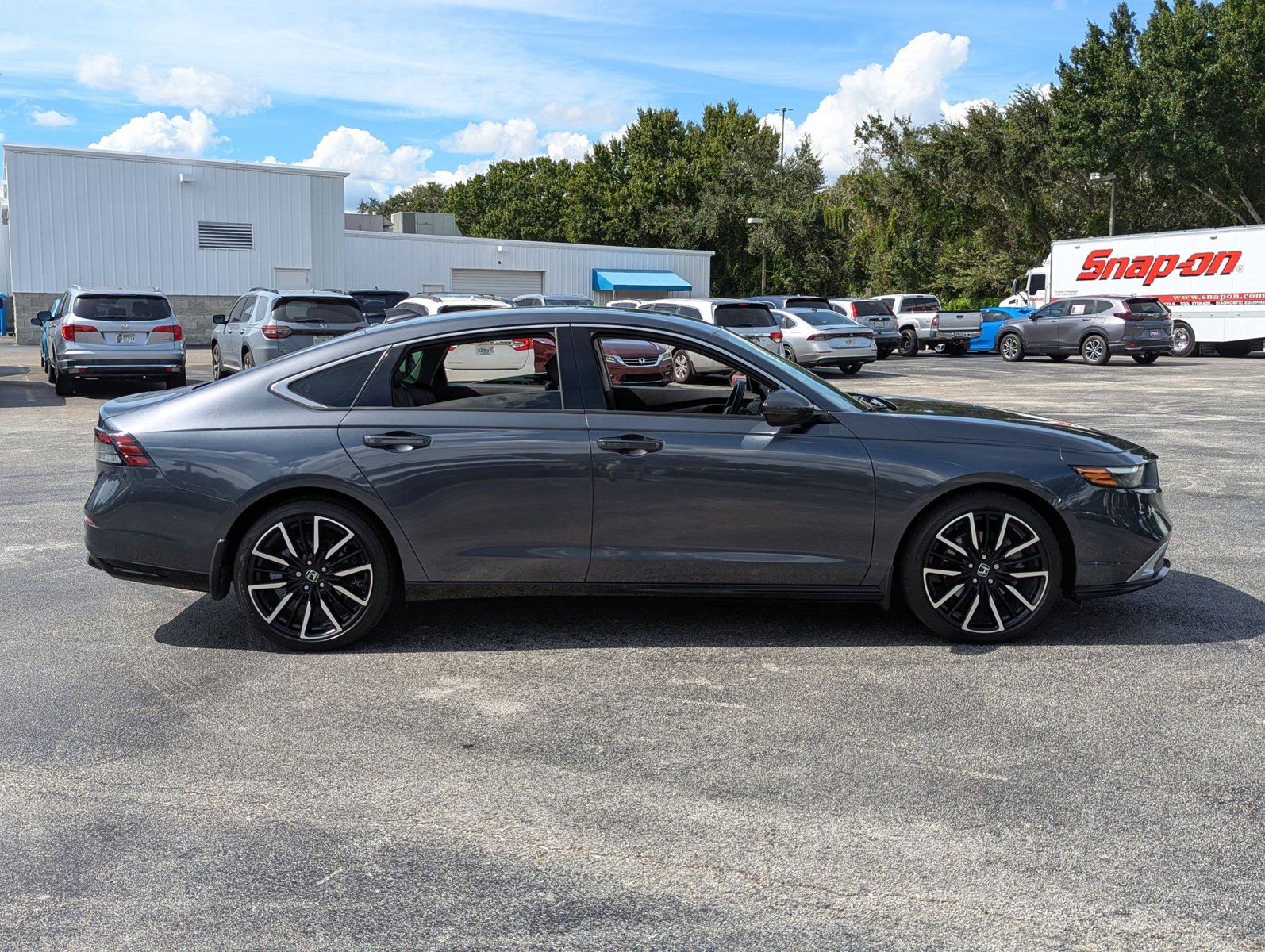 2023 Honda Accord Hybrid Touring photo 4