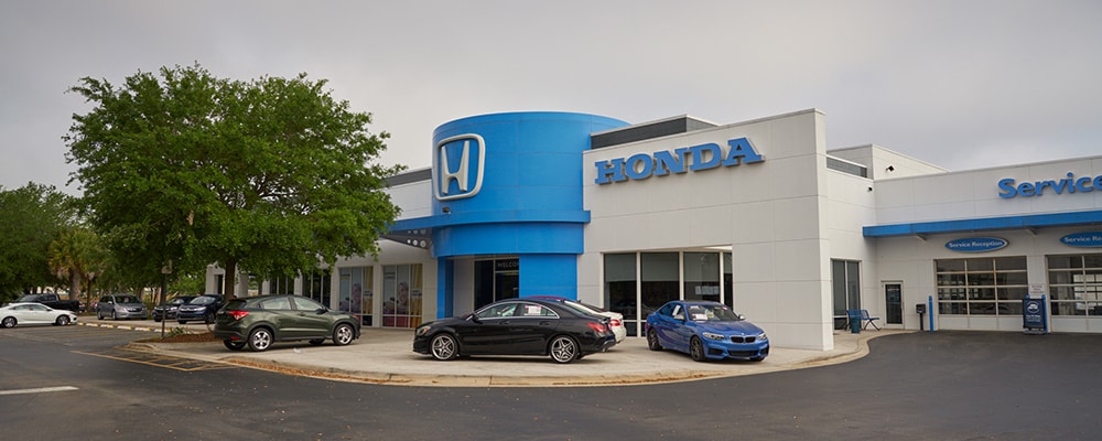 Exterior view of AutoNation Honda Sanford serving Deltona