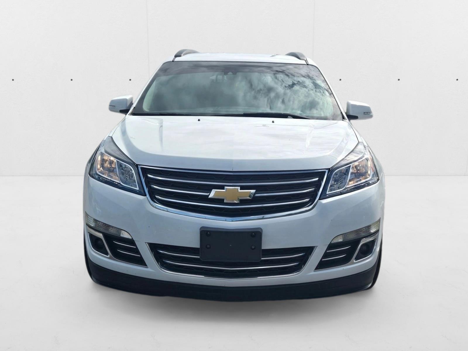 2017 Chevrolet Traverse Premier photo 2
