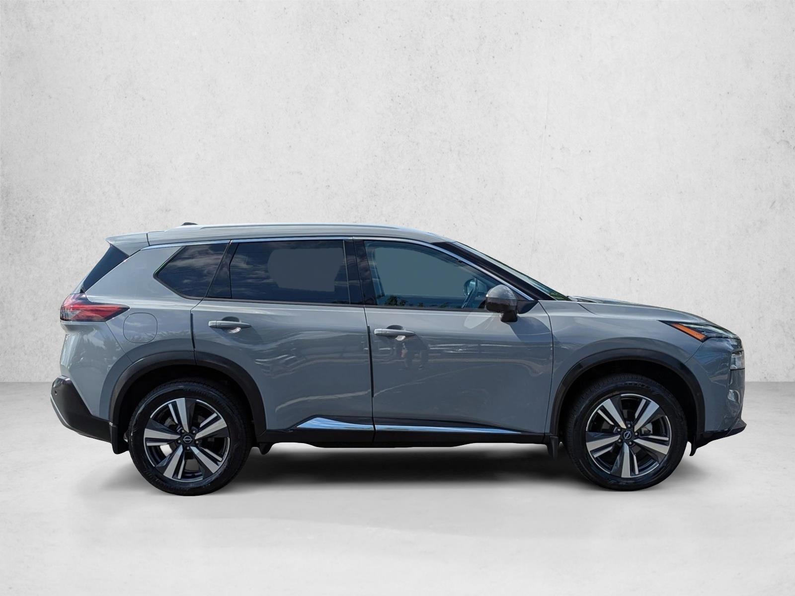 2022 Nissan Rogue SL photo 4