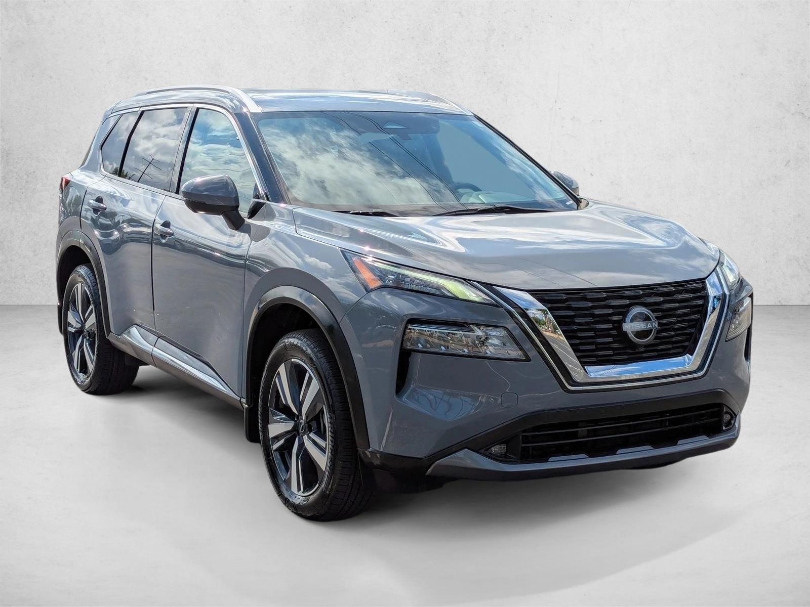 2022 Nissan Rogue SL photo 3