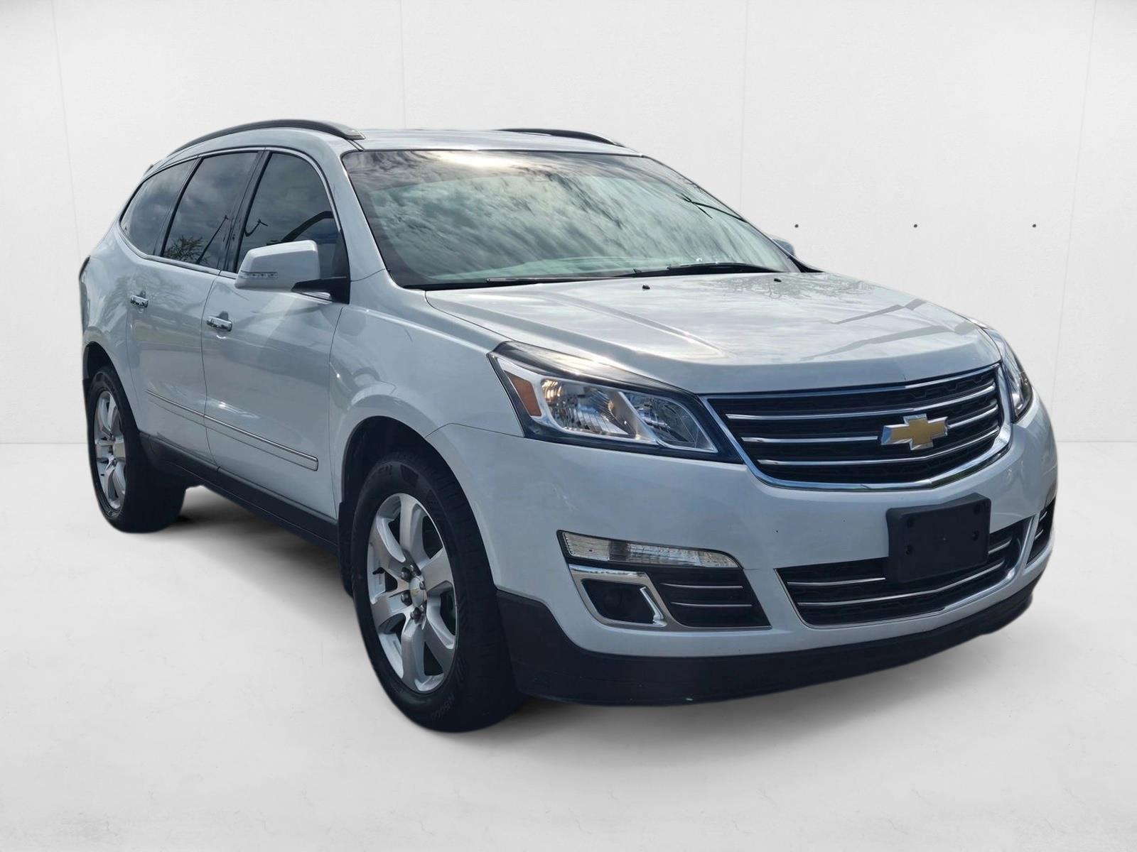2017 Chevrolet Traverse Premier photo 3