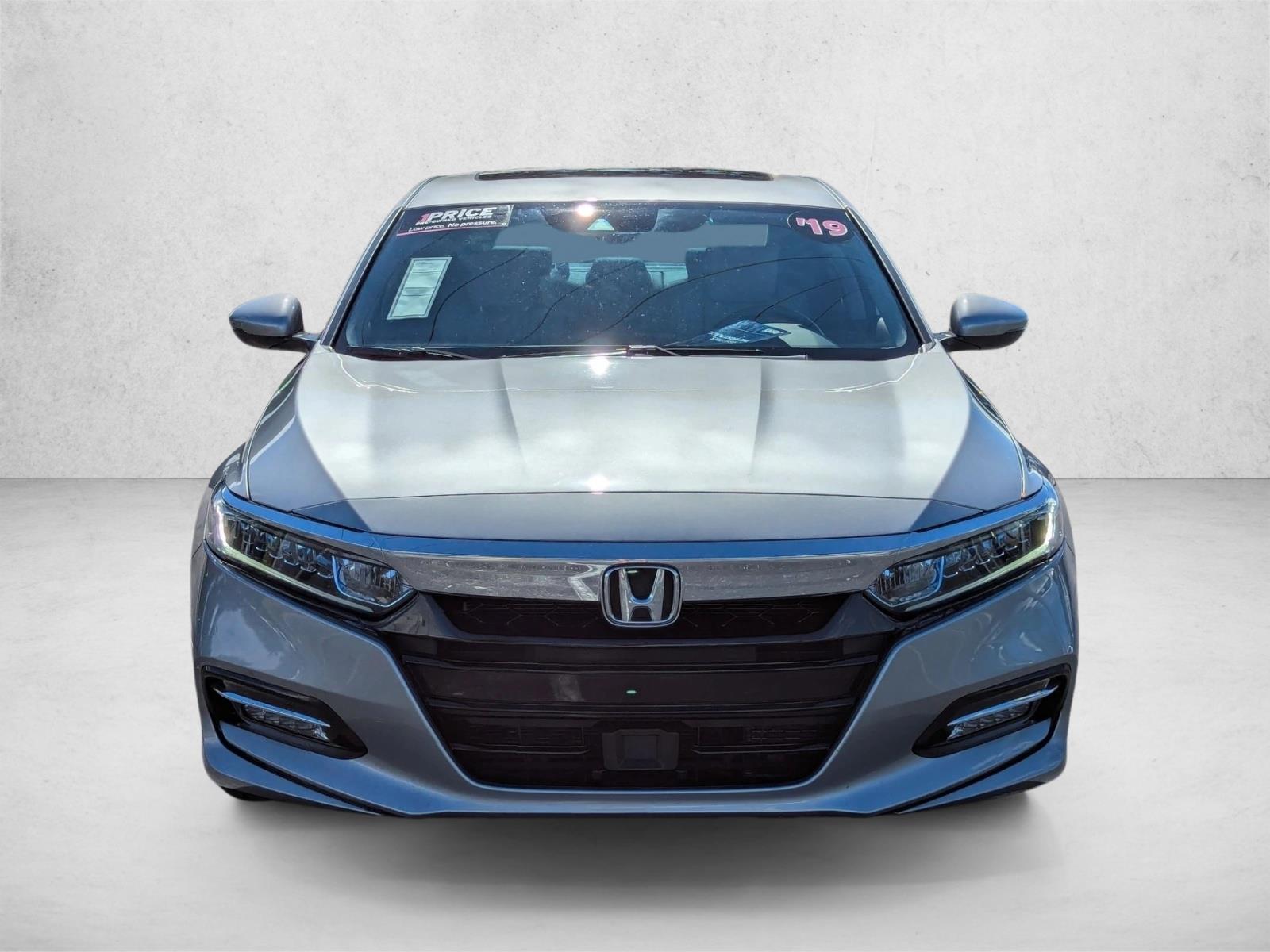 2019 Honda Accord Hybrid EX-L photo 2
