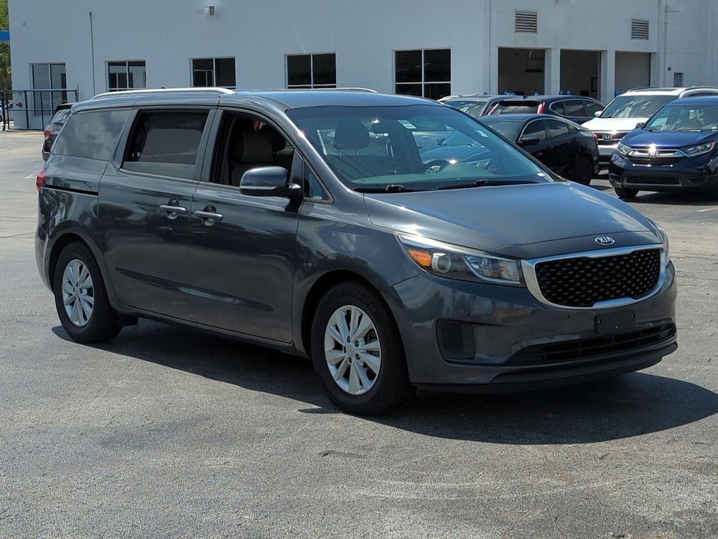 Used 2017 Kia Sedona LX Van Passenger Van