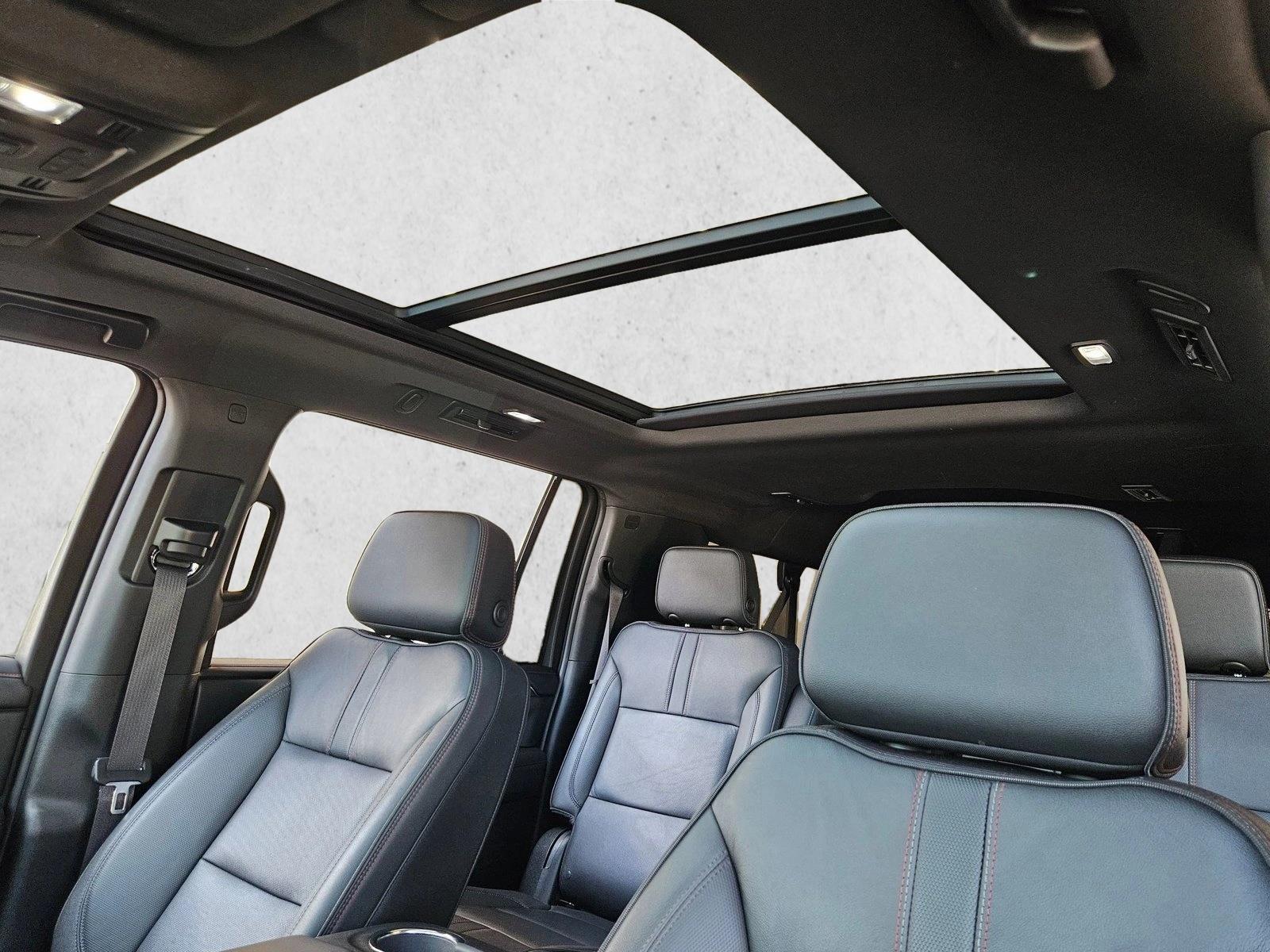 2023 Chevrolet Suburban RST - Photo 16