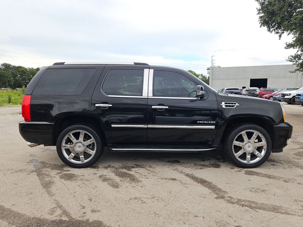 Used 2013 CADILLAC Escalade Base SUV