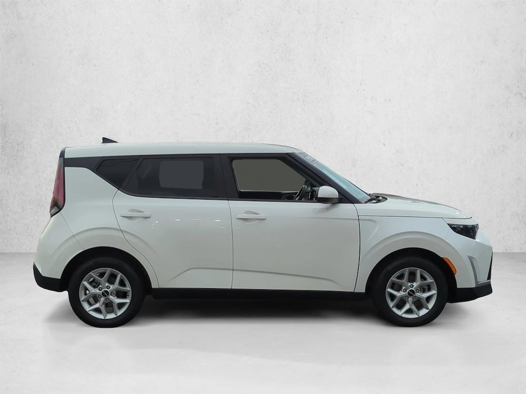 Used 2024 Kia Soul LX Hatchback