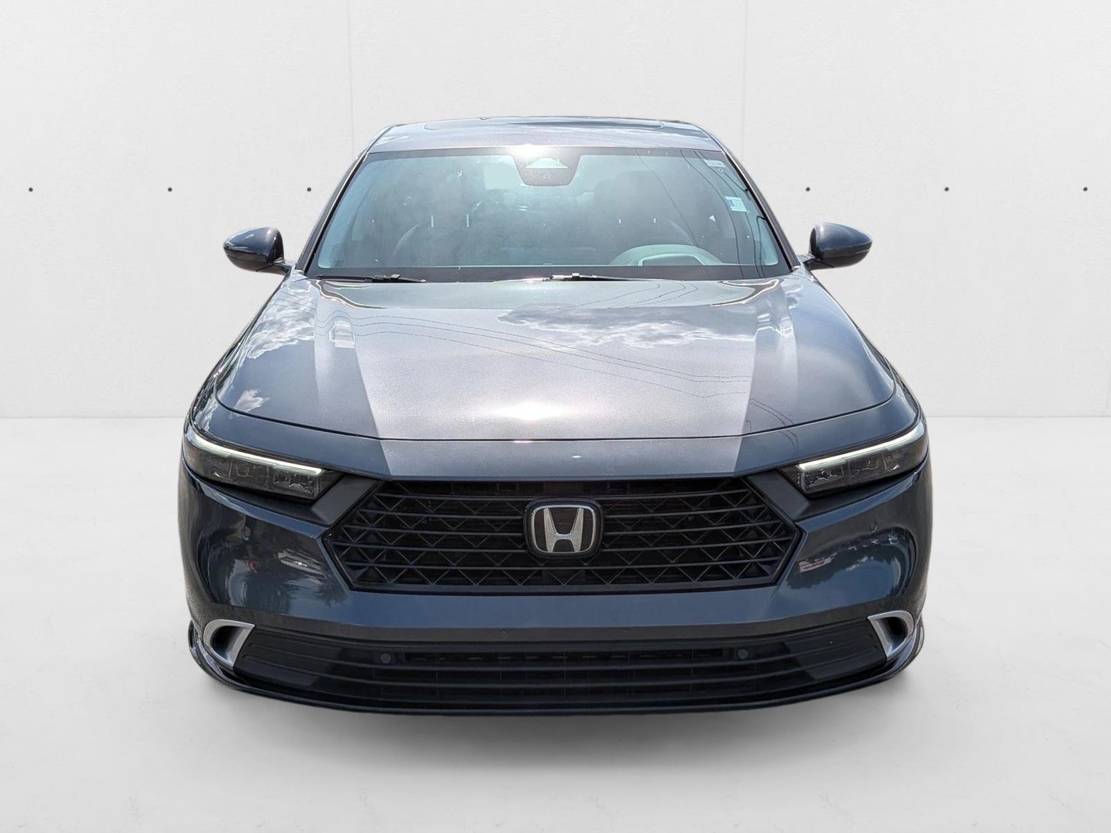 2023 Honda Accord Hybrid Touring photo 2