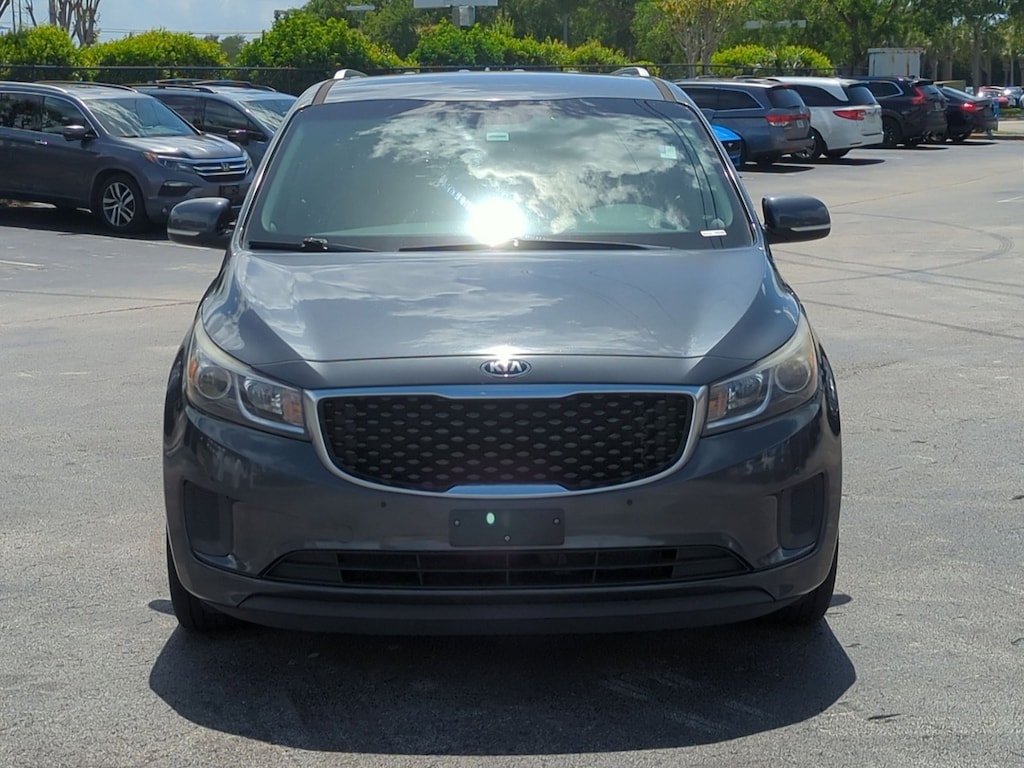 Used 2017 Kia Sedona LX Van Passenger Van