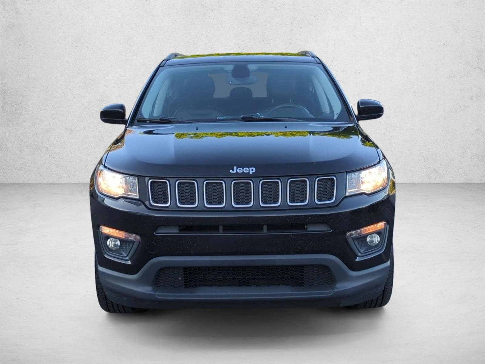 Used 2018 Jeep Compass Latitude with VIN 3C4NJDBB4JT456502 for sale in Sanford, FL